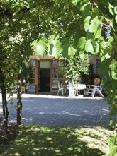 Wir würden uns freuen, wenn Sie ein paar Tage bei uns verweilen. Im Sommer ist es bei uns besonders idyllisch ...