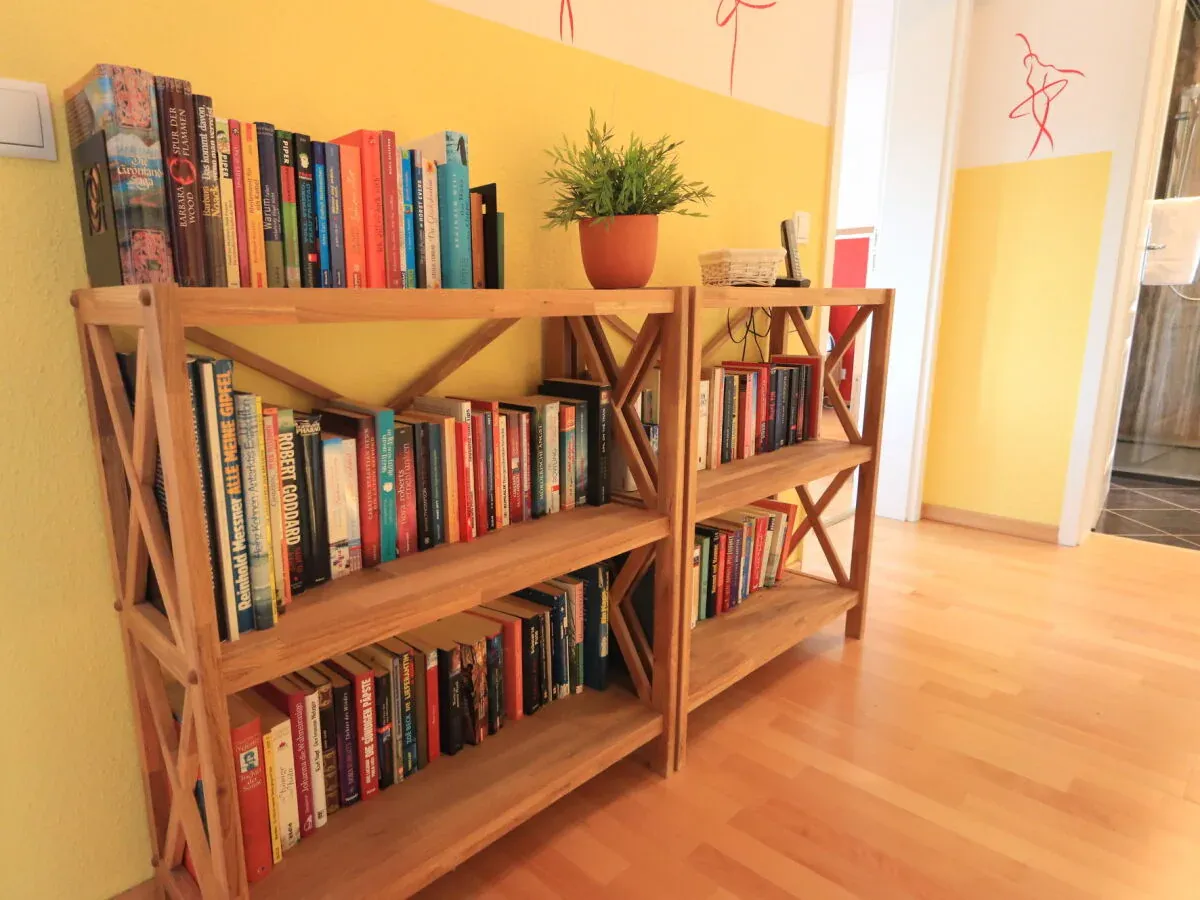 Ein Teil unserer kleinen Bibliothek Ein Teil unserer kleinen Bibliothek