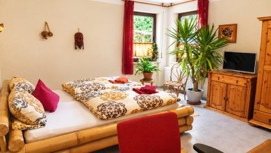 Villa Gast Salmagundi – Gruppenferienwohnung am Mittelrhein für 14 Erwachsene + 2 Kinder
