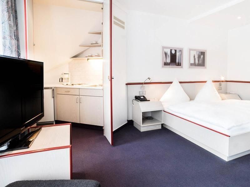 Hennedamm Hotel