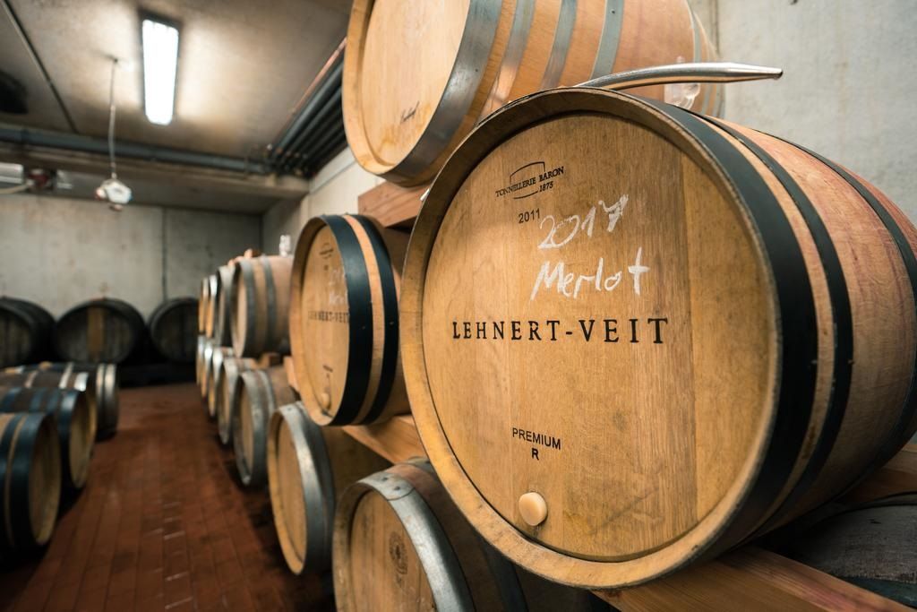 Weingut Lehnert-Veit - Gästezimmer - Straußwirtschaft - Moselgarten