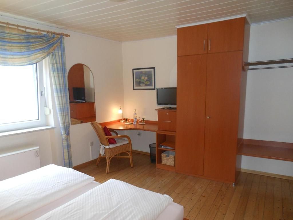 Wein- & Gästehaus M. Bai an der Mosel