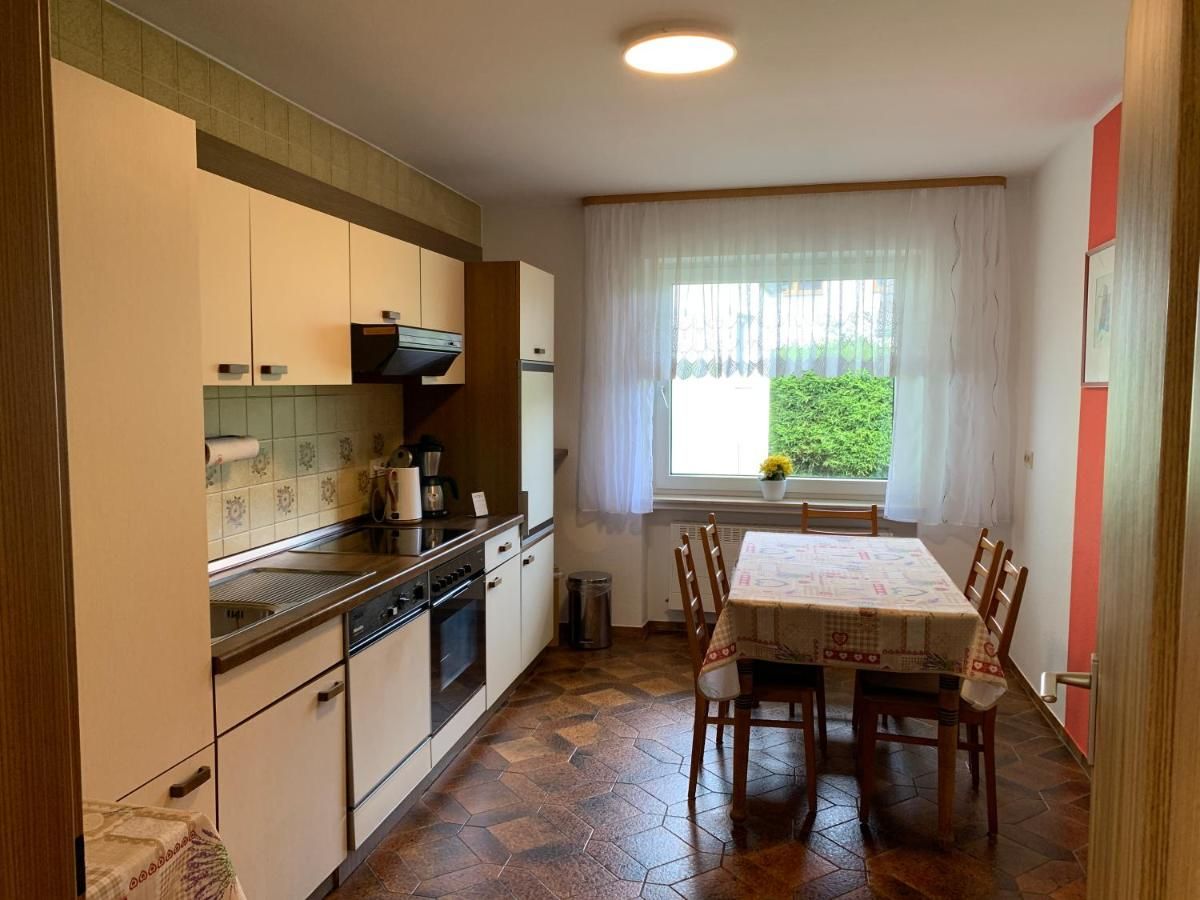 Ferienwohnung und Gästezimmer Haus Berndorf