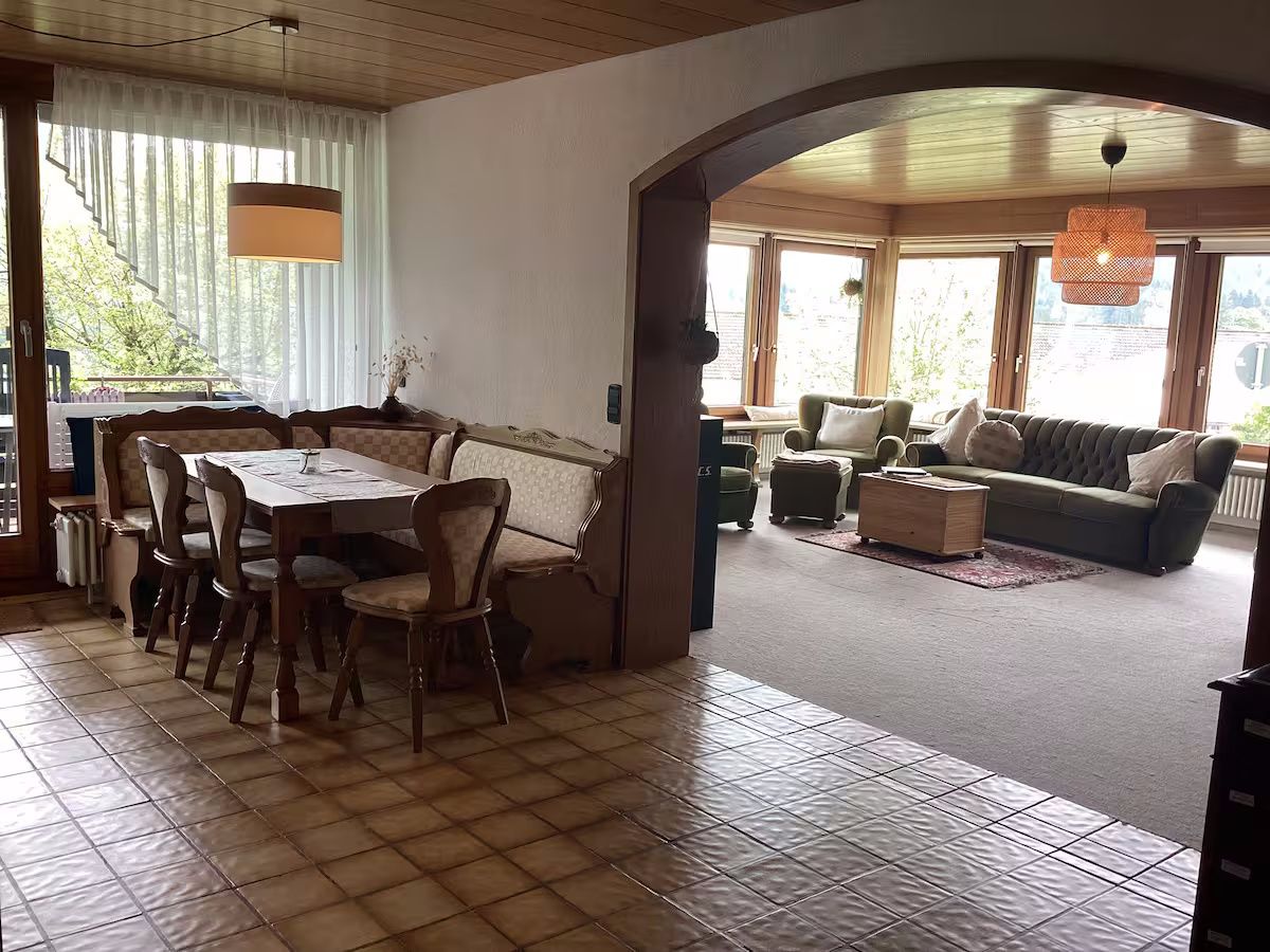 Große Wohnung mit Balkon Sulzbergblick