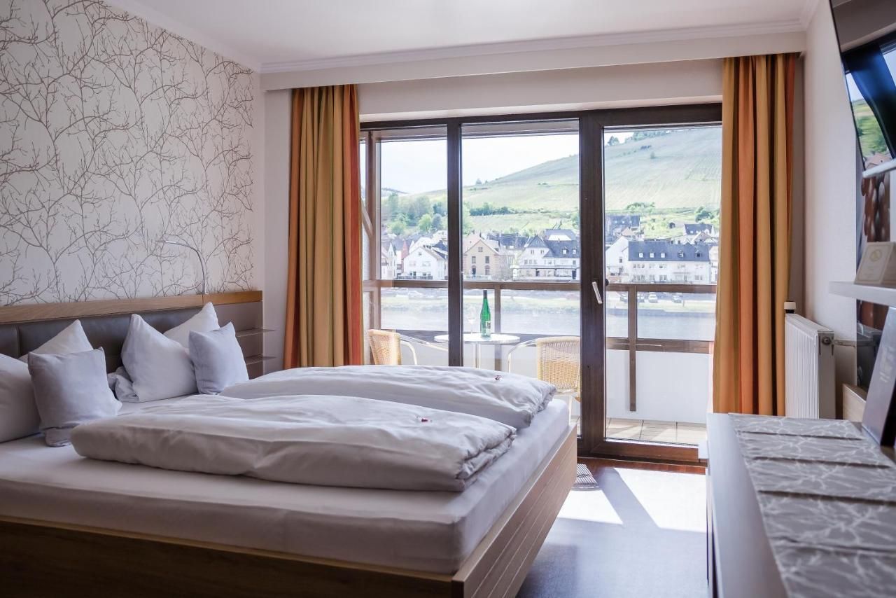 Hotel-Weinhaus Mayer