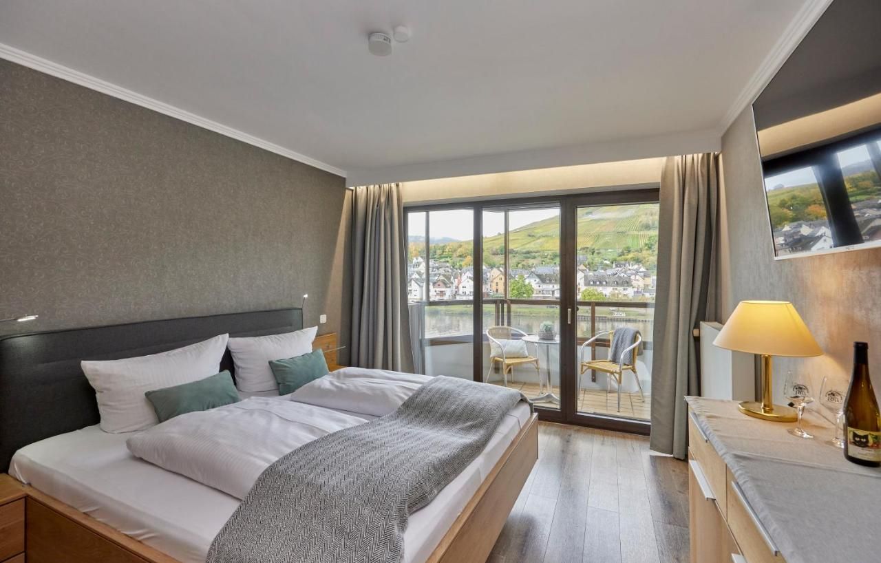 Hotel-Weinhaus Mayer